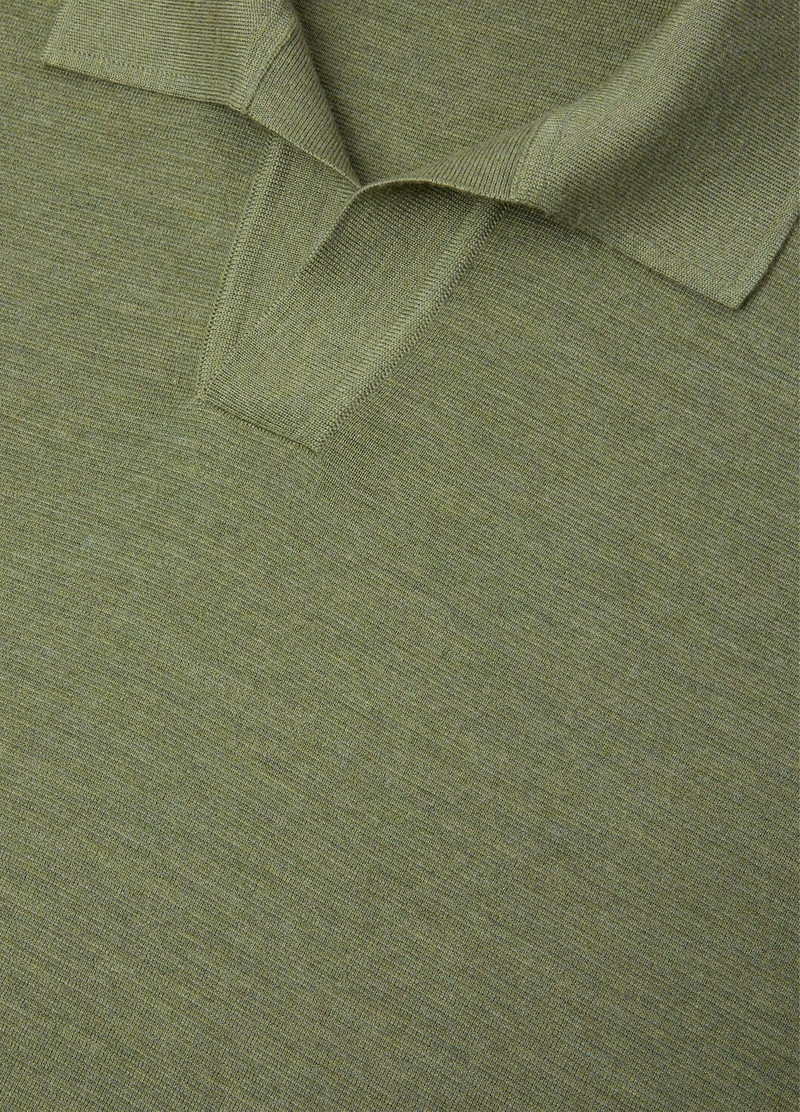 Buttonless Polo-shirt 7