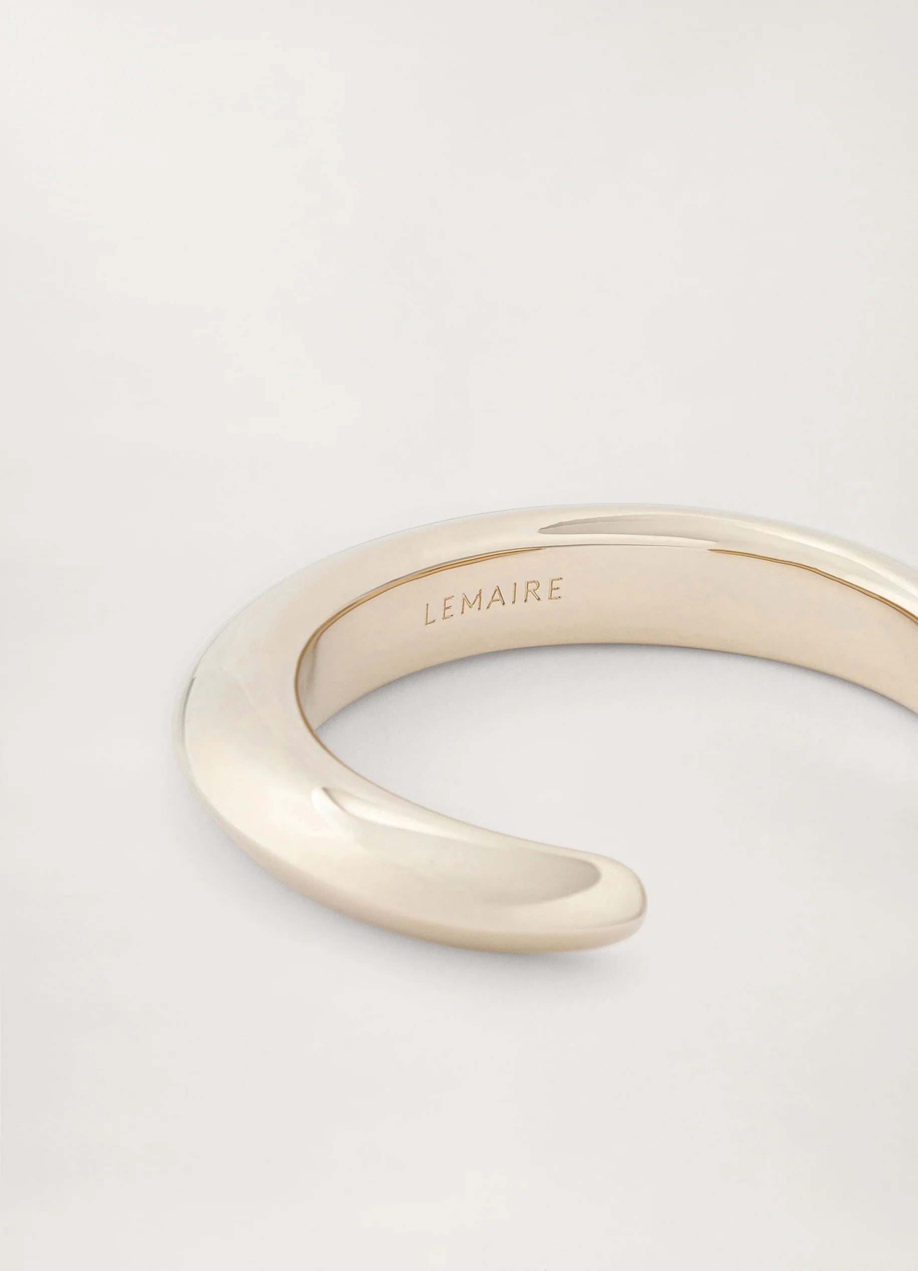 DROP CUFF BRACELET
BRONZE - 2