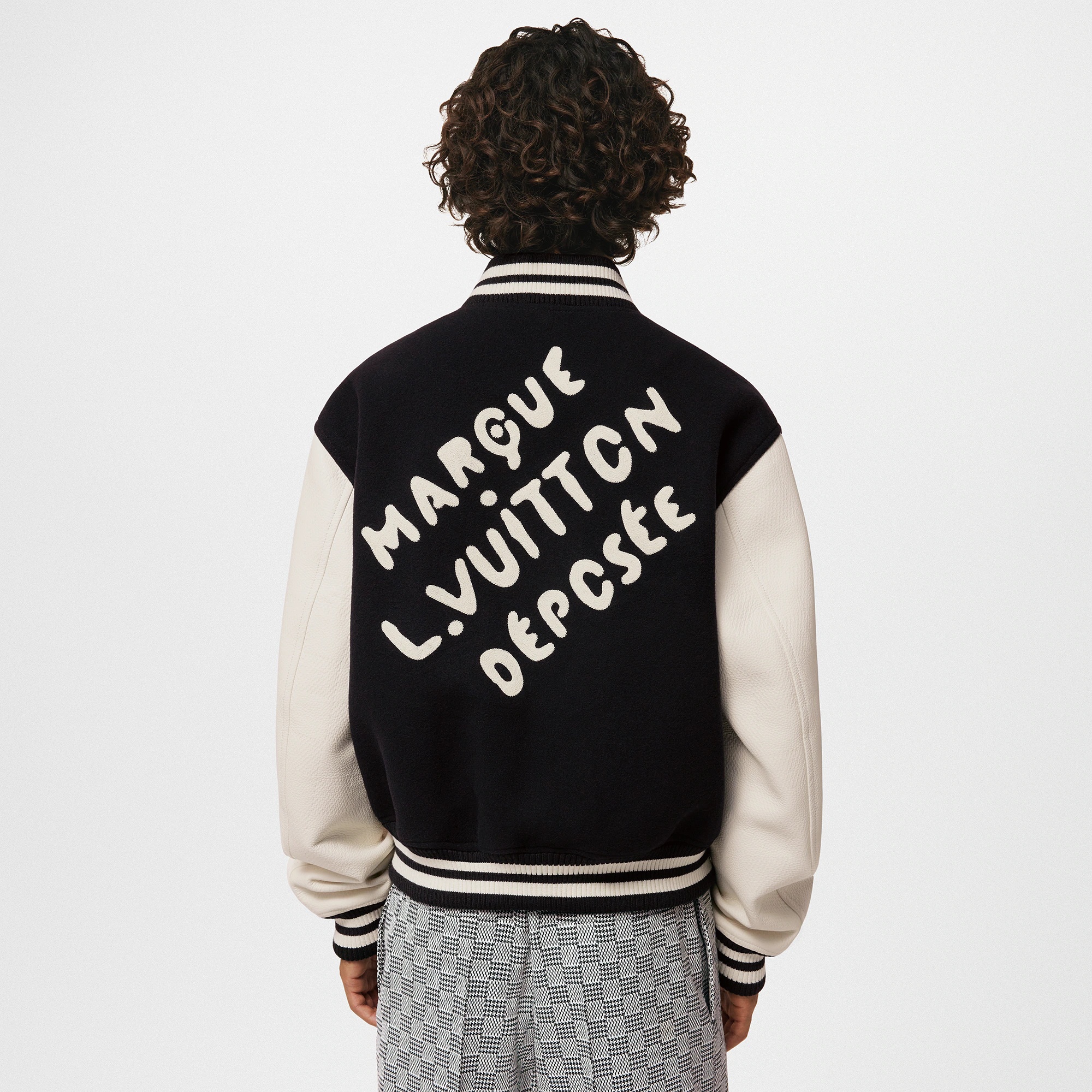 限定品◆関税無【LOUIS VUITTON】Signature Patch VarsityJacket Louis Vuitton Size 52 Multi Patch Varsity Jacket 133462338