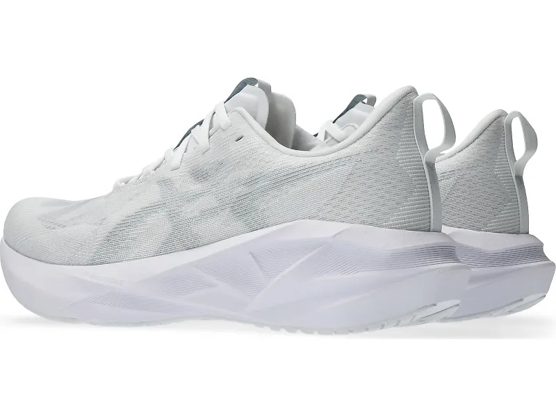 ASICS Novablast 5 - 7