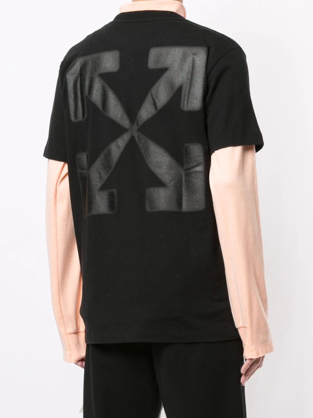 blurred-figure Arrows T-shirt - 4