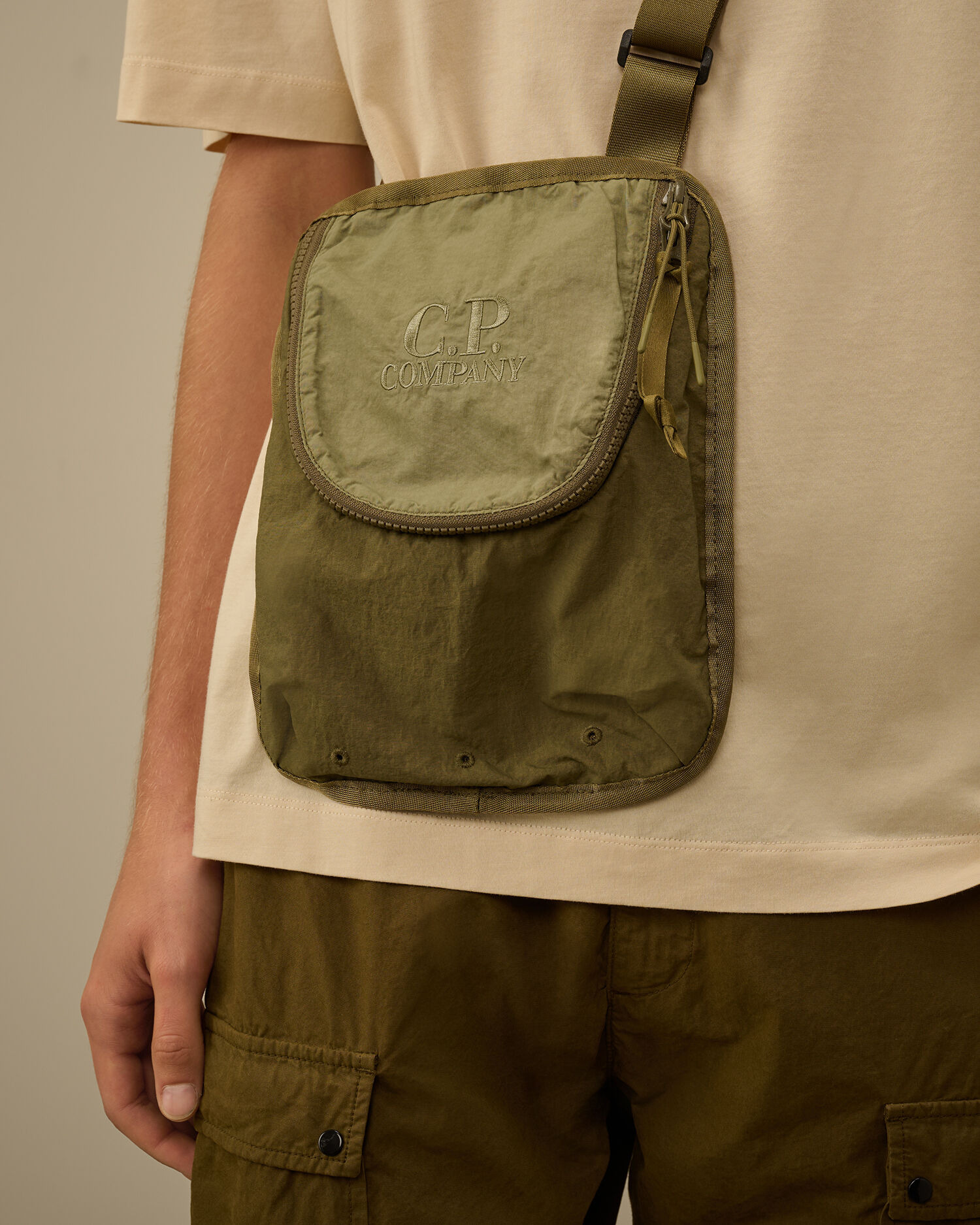 Plain Paper Touch Shoulder Bag - 3