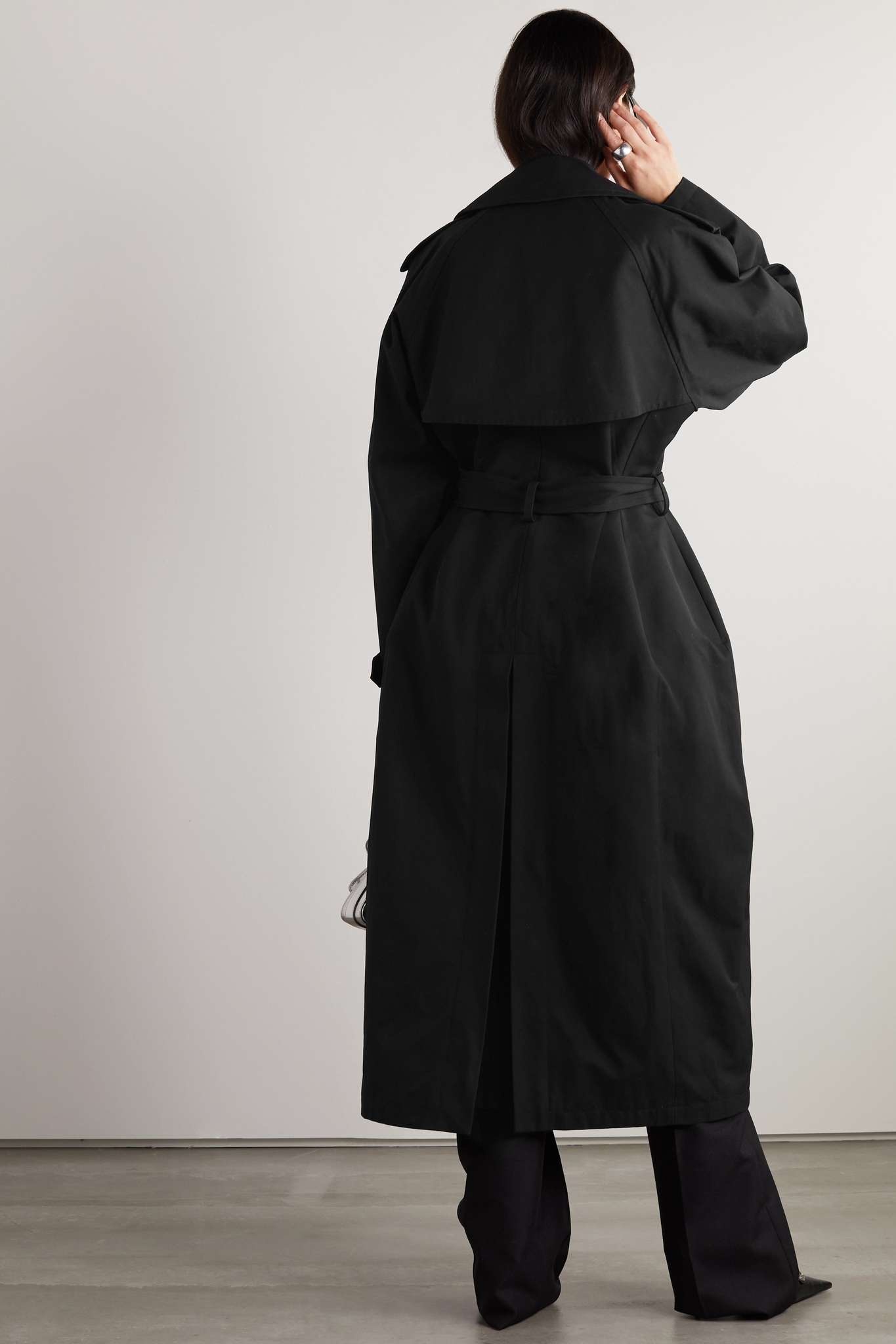 Hourglass oversized double-breasted wool and cotton-blend trench coat - 4