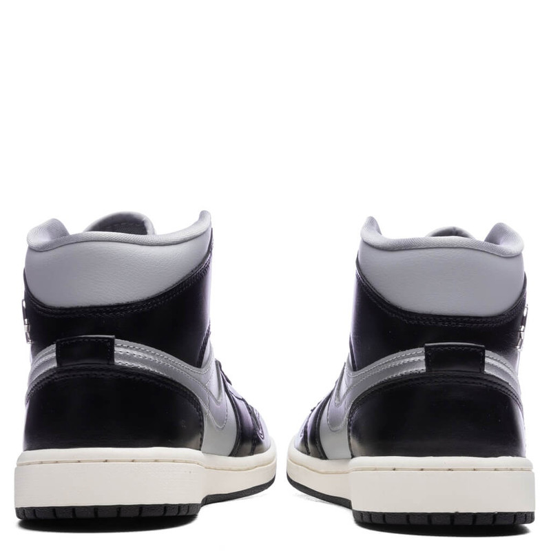 Jordan WOMEN'S AIR JORDAN 1 MID SE - BLACK/METALLIC SILVER/LIGHT SMOKE GREY outlook