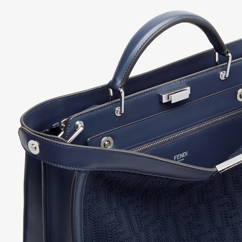 FENDI Peekaboo ISeeU Medium outlook
