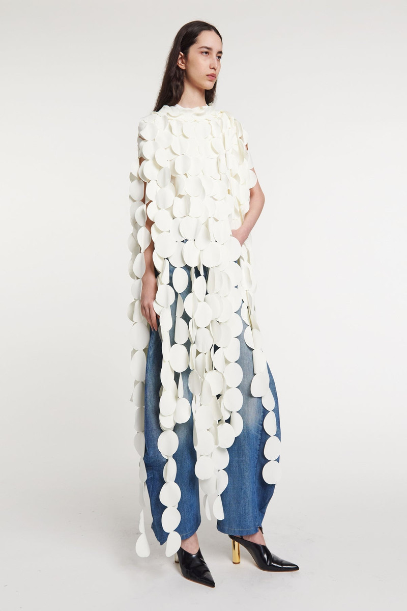 MULTI CIRCLE LAYERED CAPE TOP IVORY 9