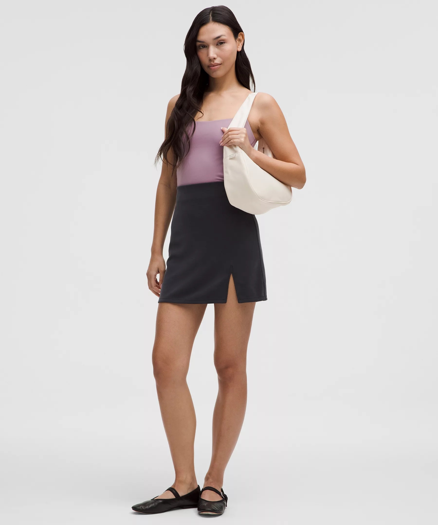 City Essentials Shoulder Bag 4L - 2