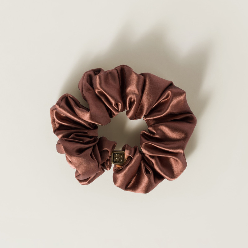 Satin scrunchie 1