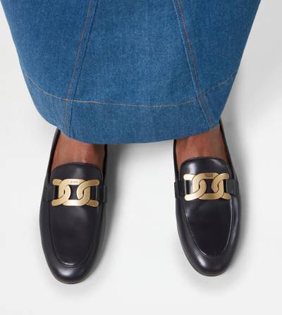 Tod's KATE LOAFERS IN LEATHER - BLACK outlook