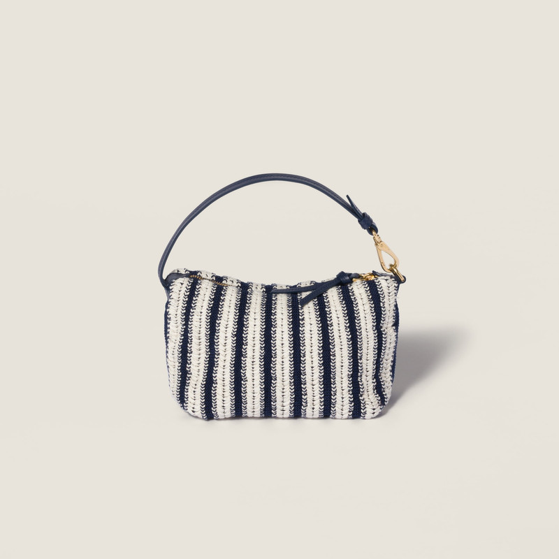Crochet and leather pouch 3