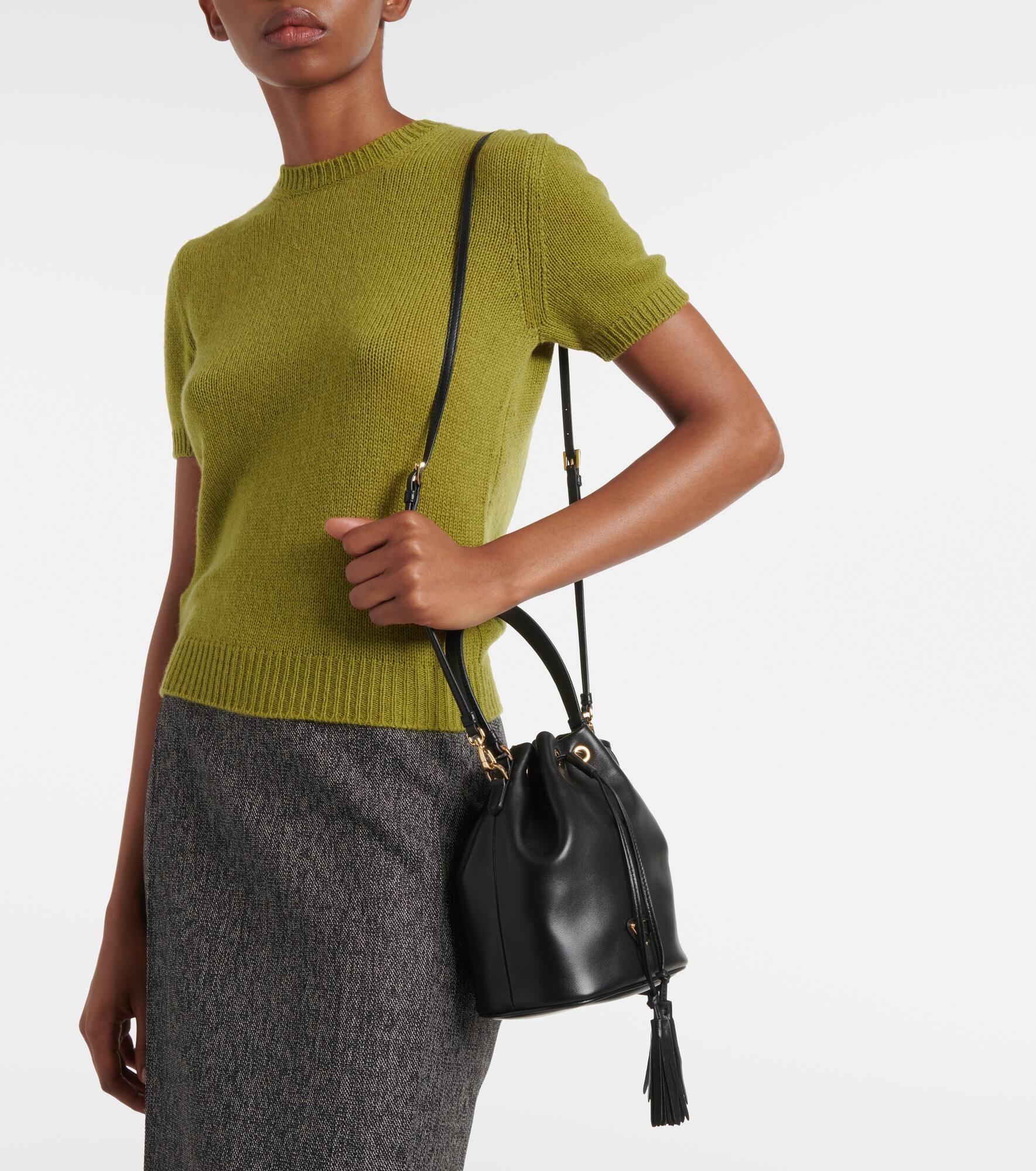 Small leather bucket bag - 2