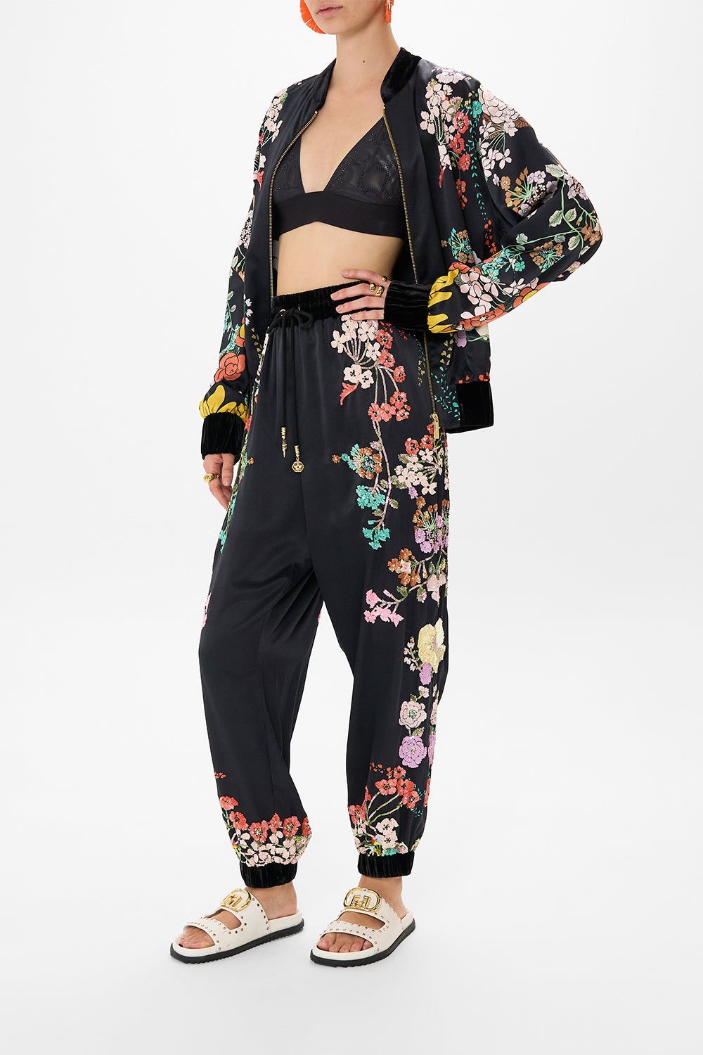 WOVEN EMBELLISHED TRACK PANT - 4