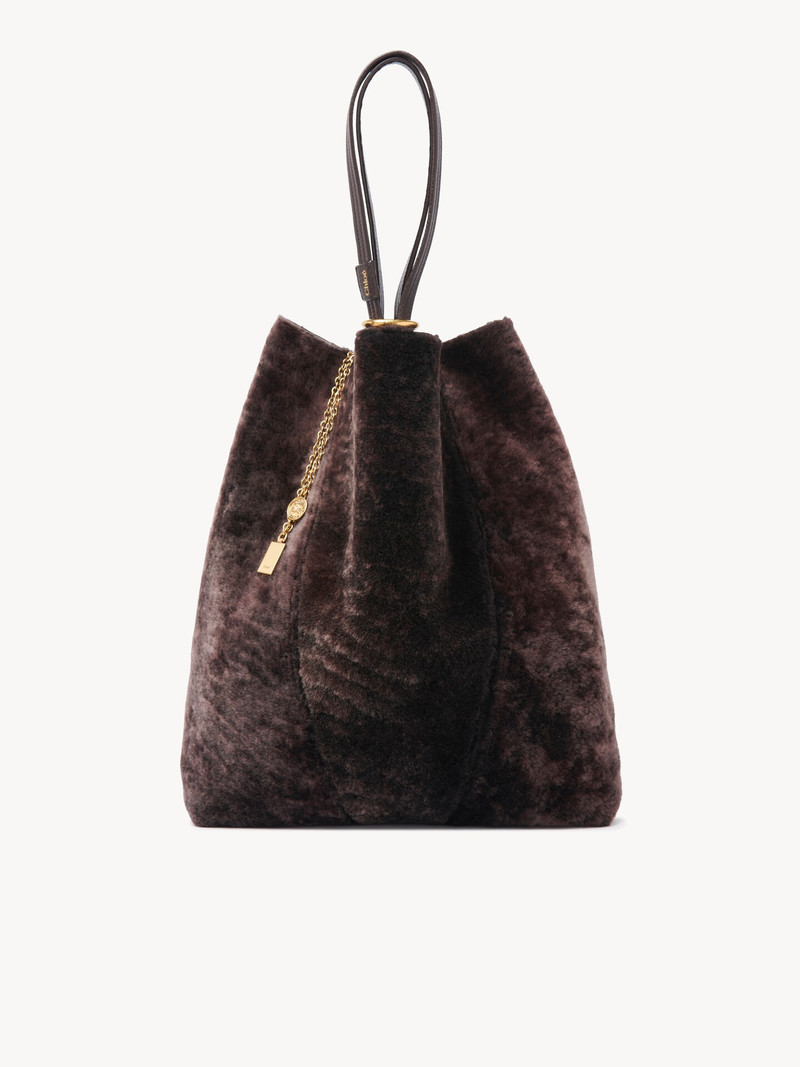 Chloé LARGE CHLOÉ SPIN TOTE BAG IN SHEARLING outlook