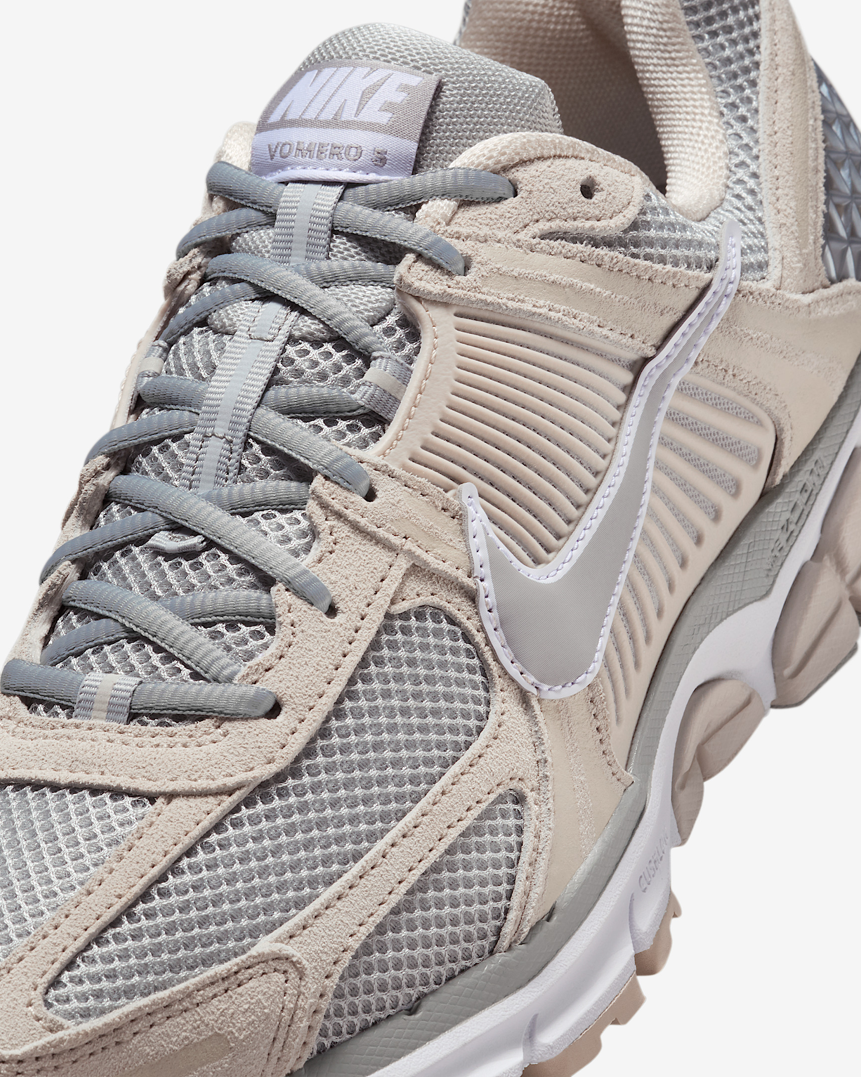 Nike Zoom Vomero 5 Men's Shoes - 7