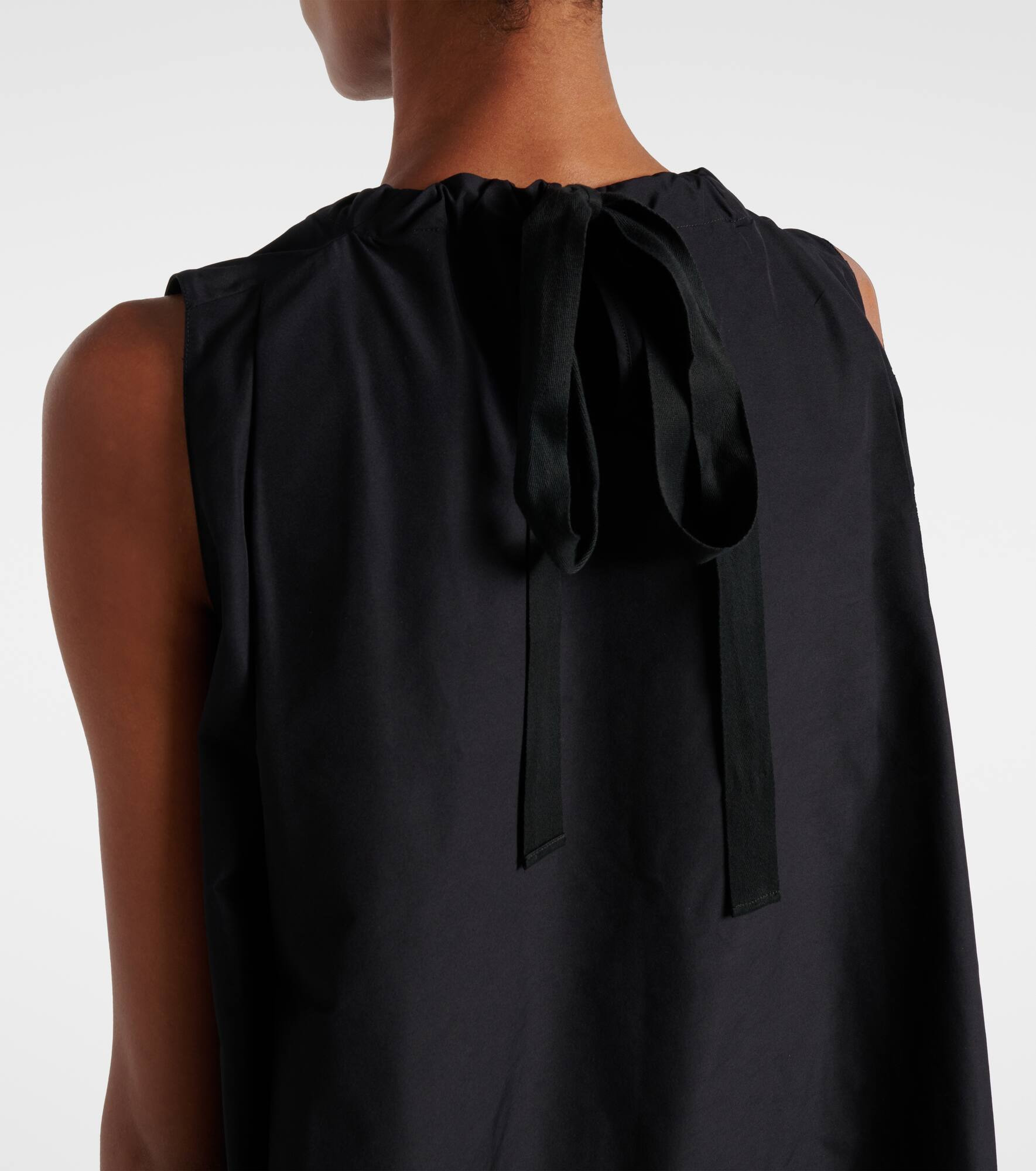 Satin gown - 5