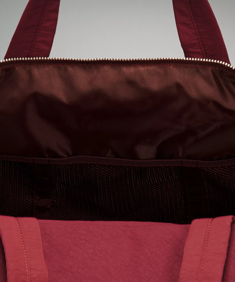 On My Level Barrel Duffle Bag 16L 4