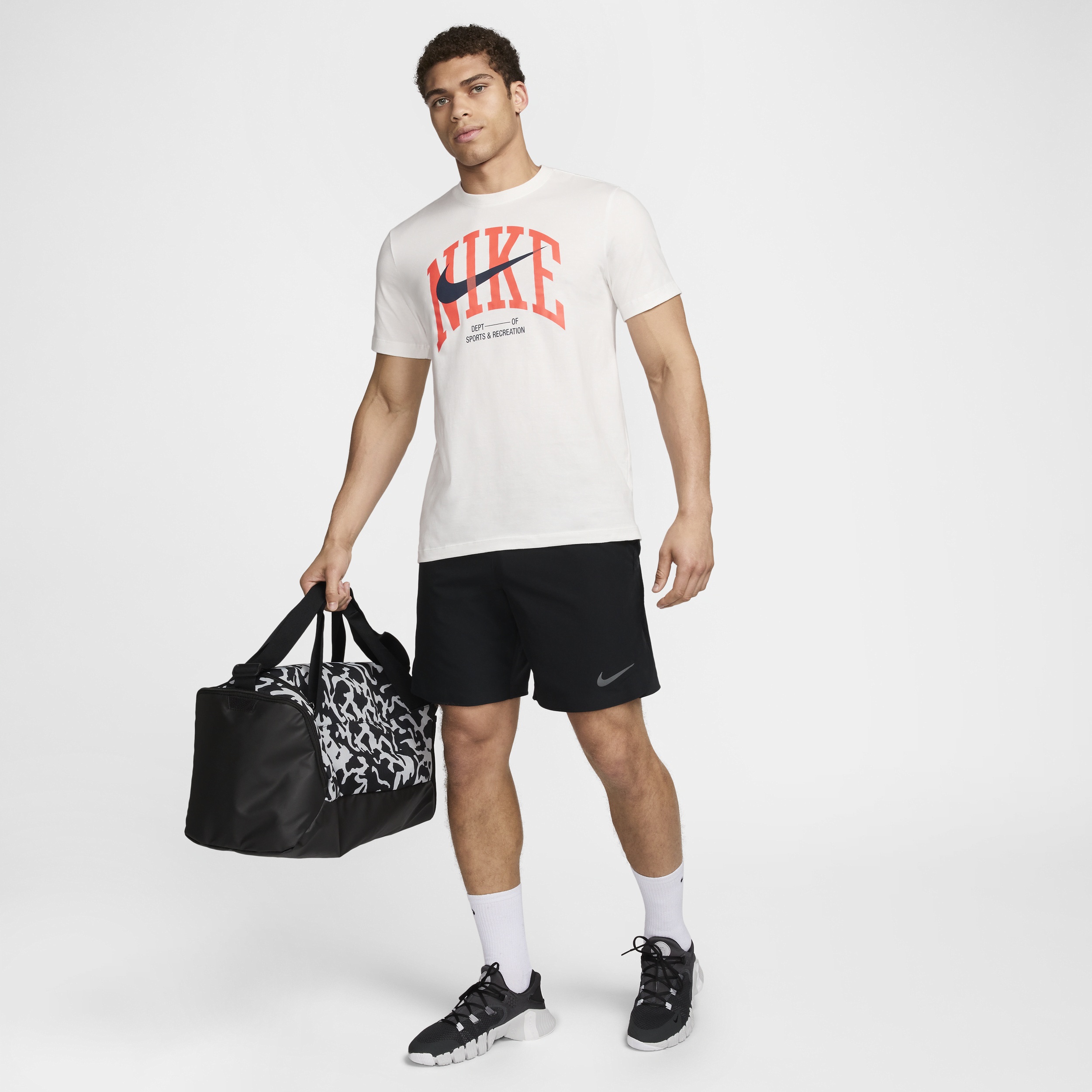 Nike Men's Fitness T-Shirt - 4