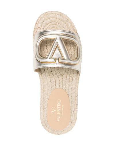 Valentino Vlogo cut-out slides outlook