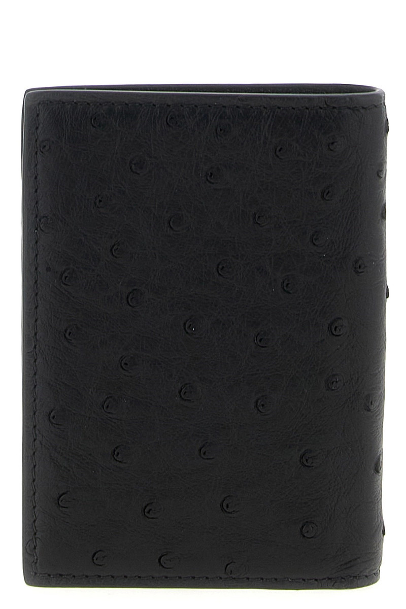 Valentino Valentino Garavani Vlogo Signature cardholder outlook