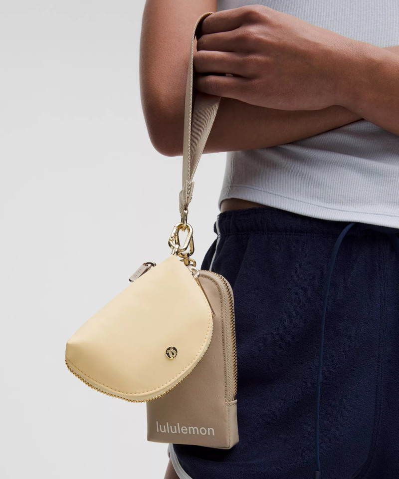 lululemon Dual Pouch Wristlet *Wallet outlook