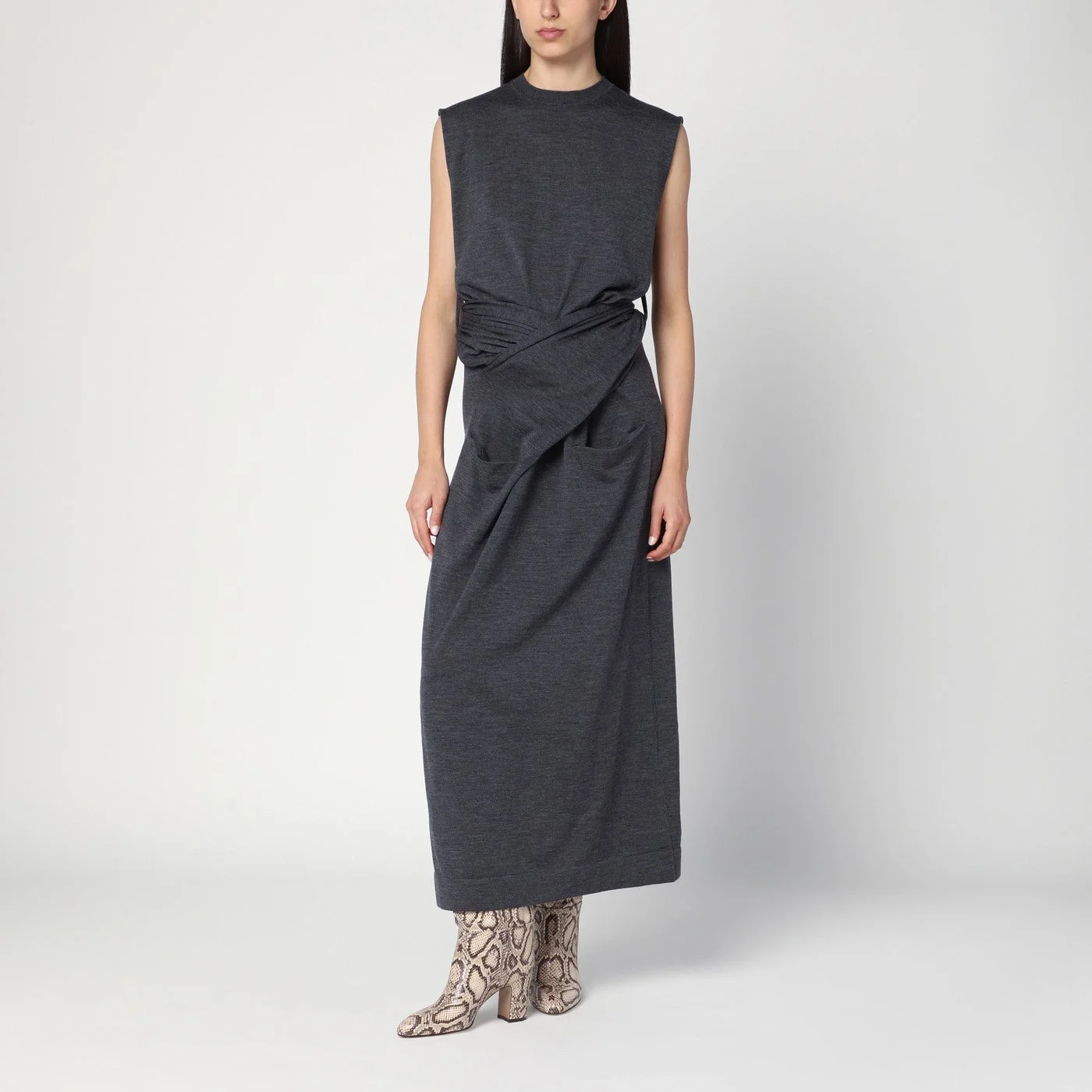 Gray dress in wool with crossover detail - 1