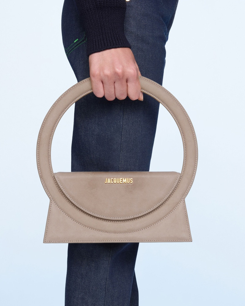 JACQUEMUS Le sac Rond outlook