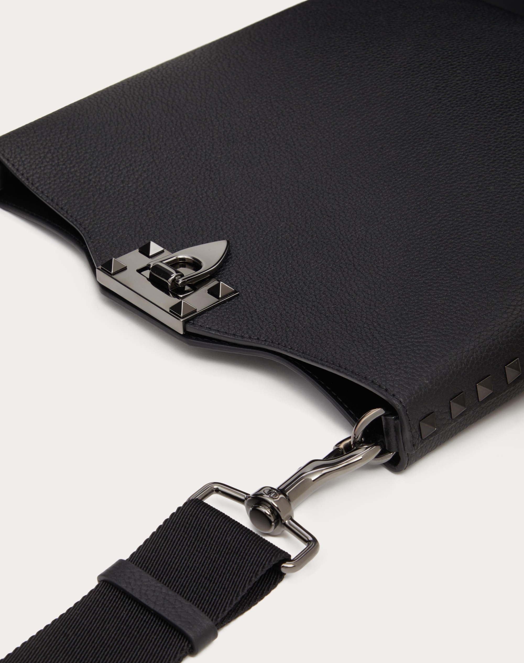 ROCKSTUD GRAINY CALFSKIN CROSSBODY BAG - 7