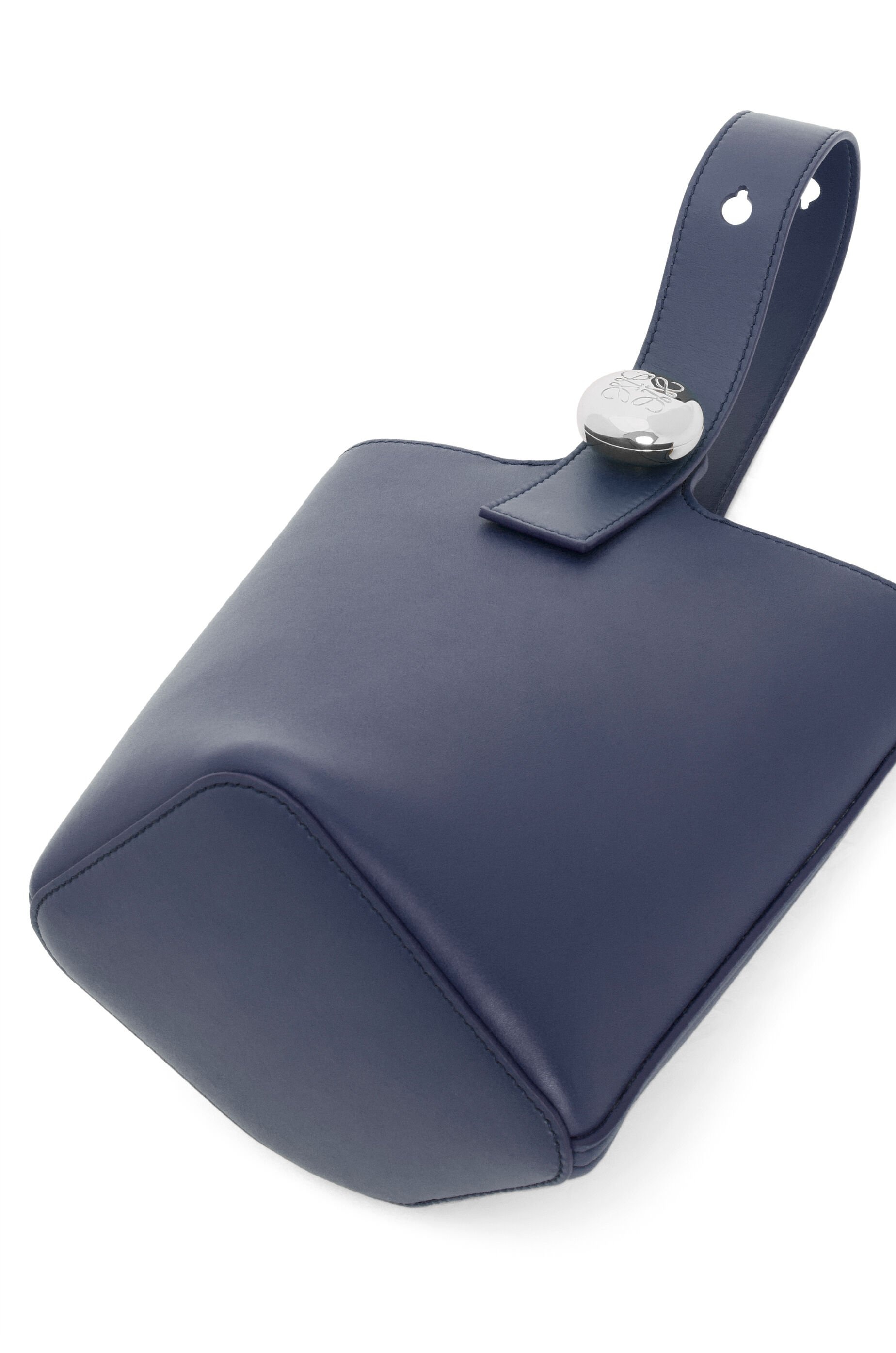 Mini Pebble Bucket bag in mellow calfskin - 7