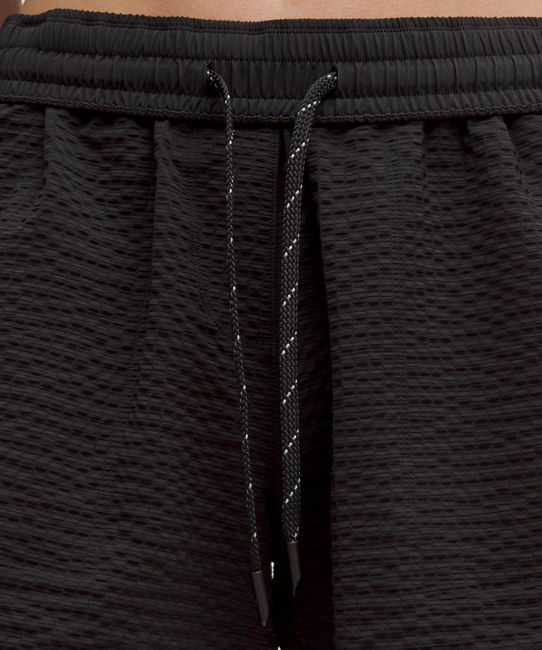 Grid-Texture Relaxed High-Rise Hiking Short 4" - 4