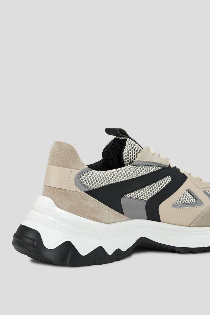 NASHVILLE TRAINERS IN SAND/BLACK 7