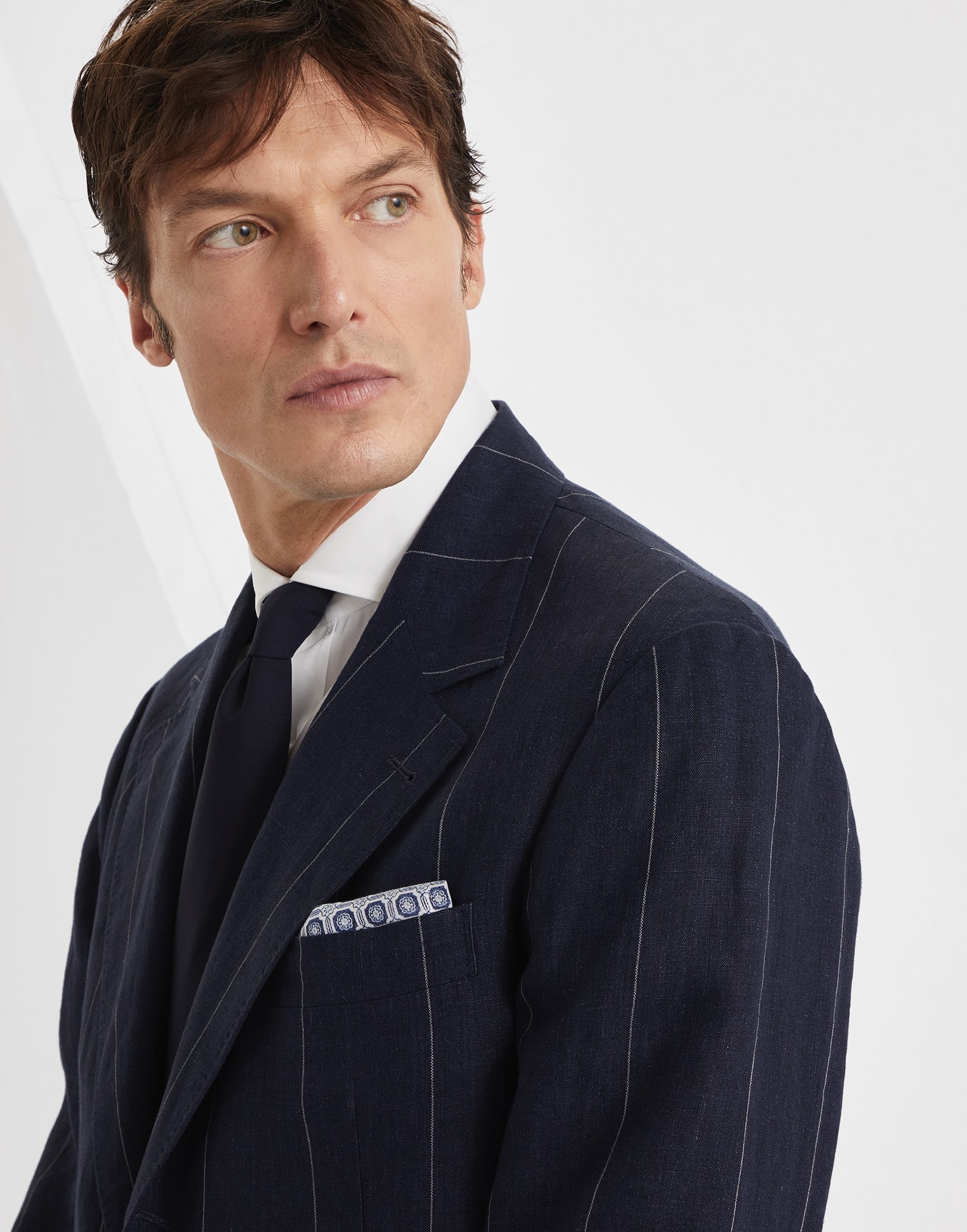 Silk pocket square with geometric design - 3