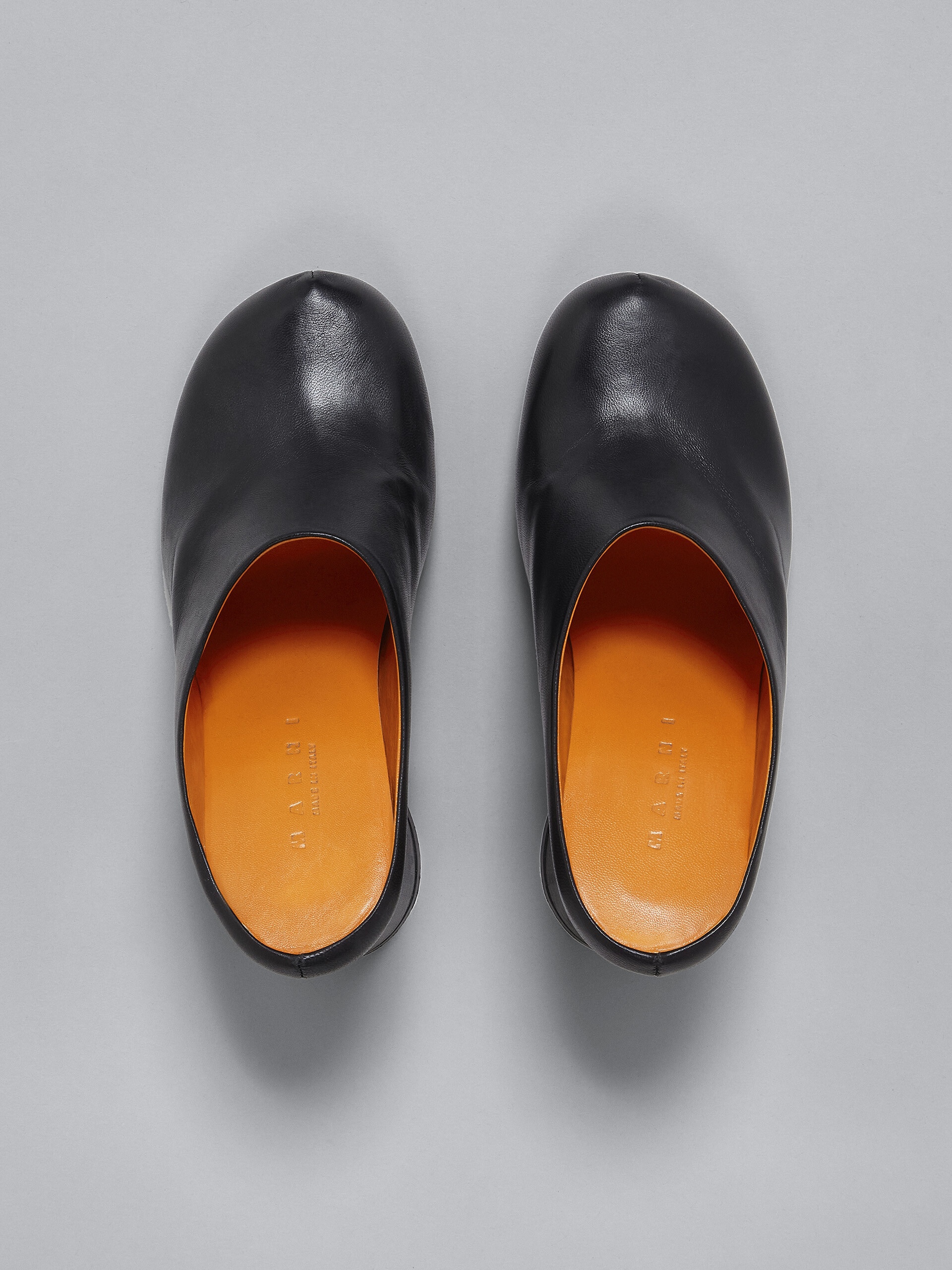 BLACK LEATHER SABOT - 4
