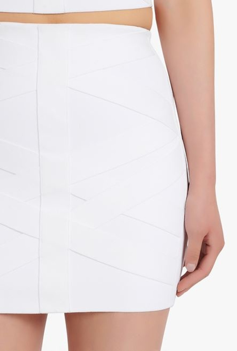 Short ivory and white knit bandage skirt 6