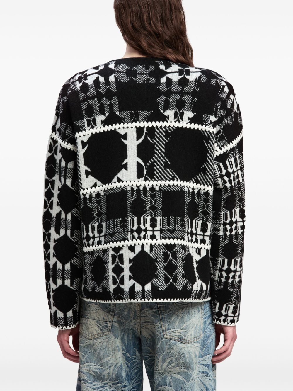 intarsia-knit monogram jumper - 5