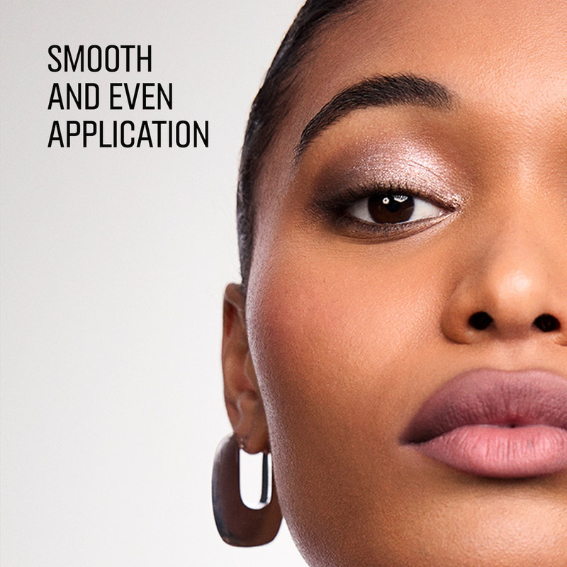 Compact Shaping and Smudging Eyeshadow Brush 3