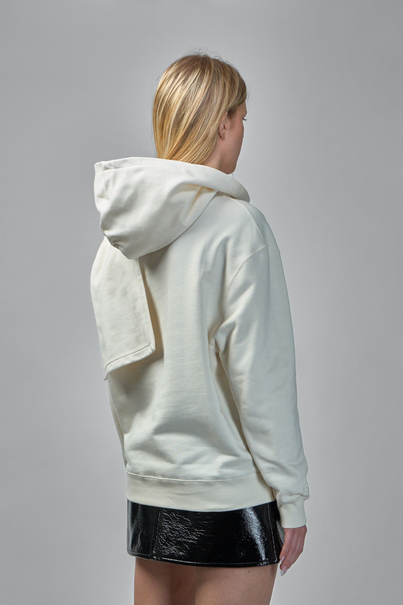 Hoodie and Scarf Embroidered - 4