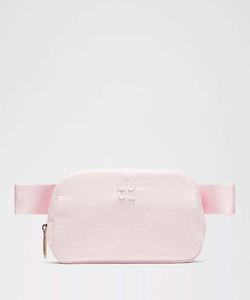 Everywhere Belt Bag 1L *Embroidered Stack 1