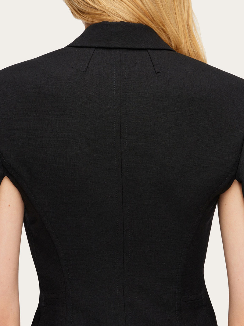 Tailored blazer with cut out 7
