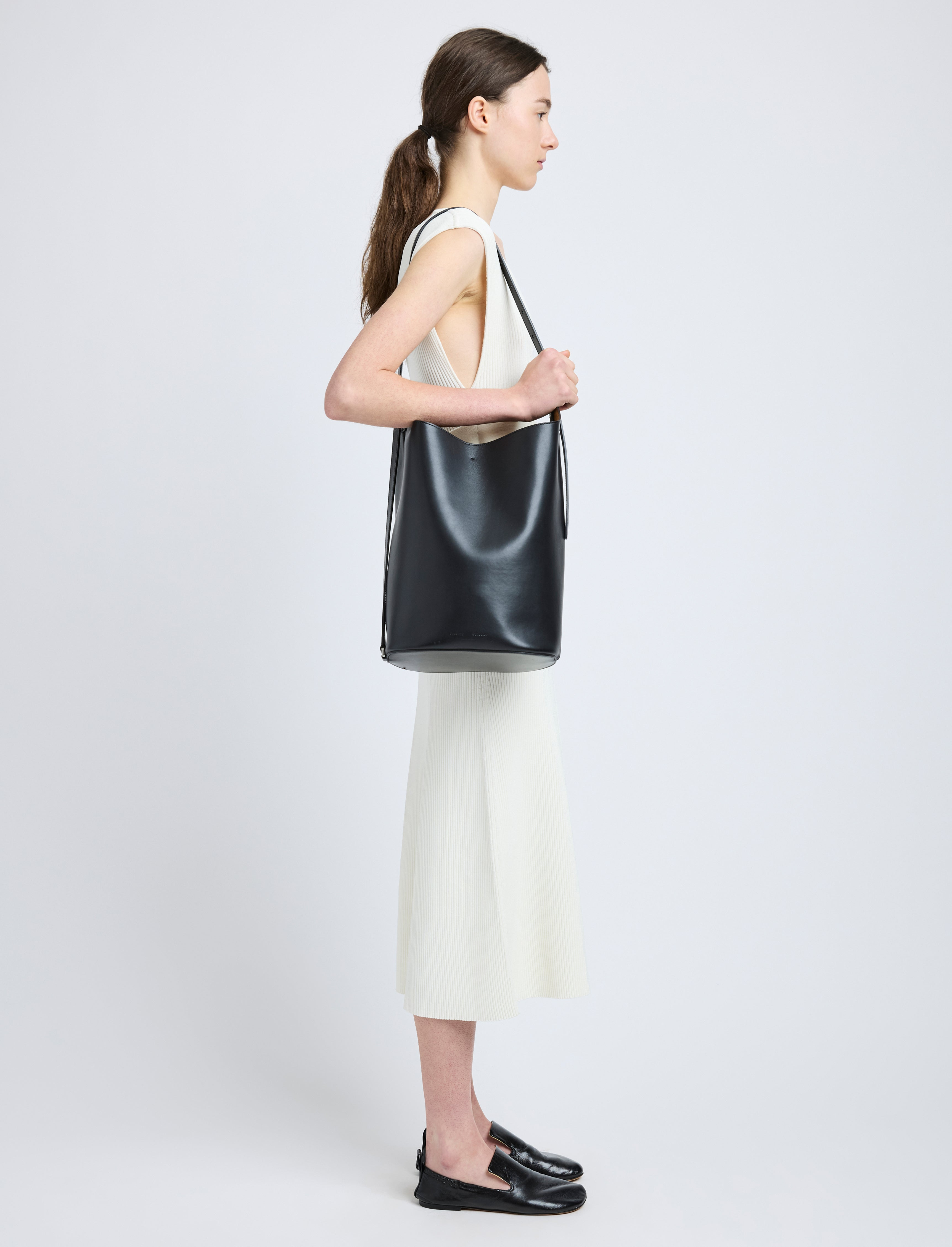 Brant Bucket Bag in Smooth Calf - 2