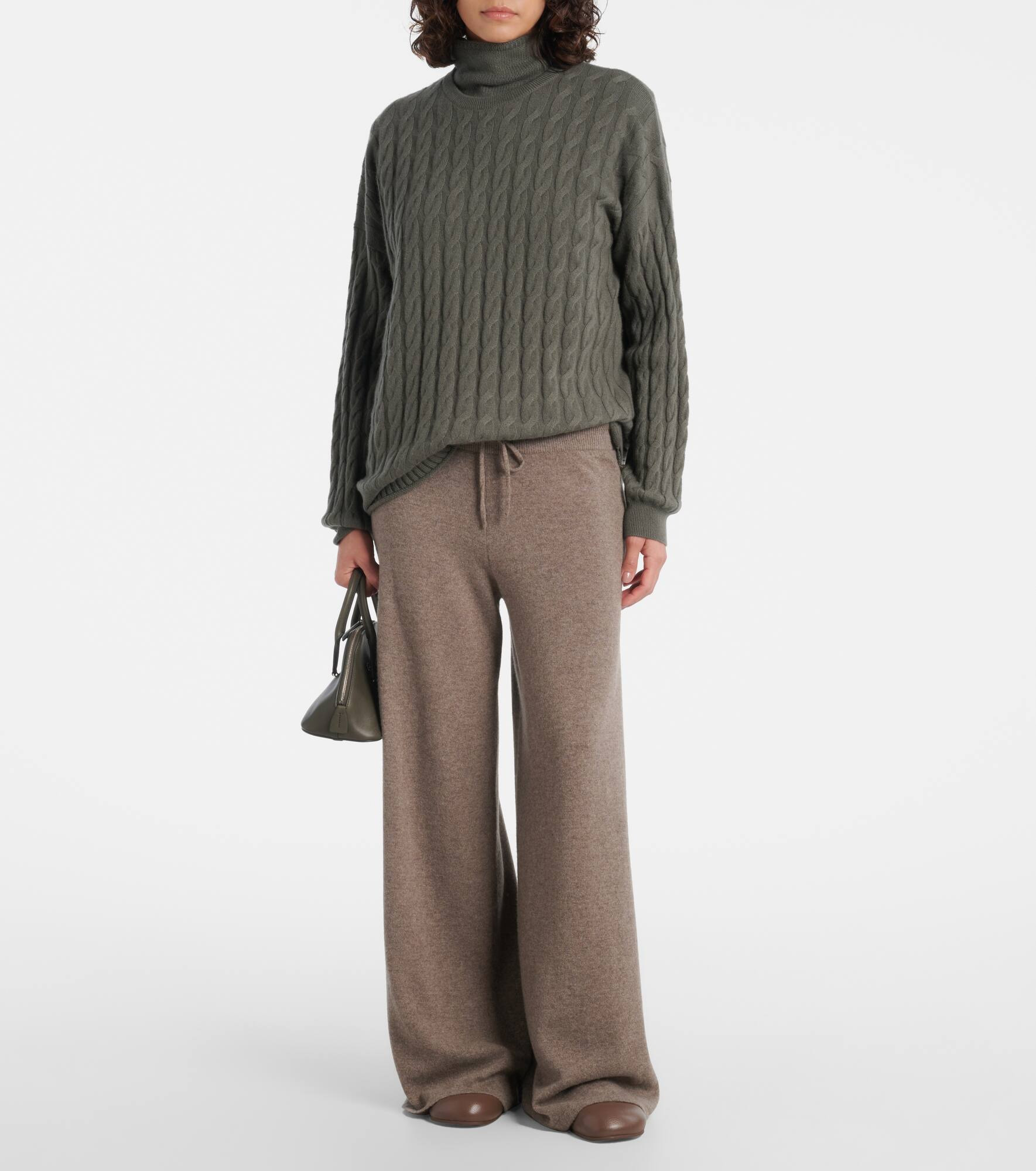 Cable-knit cashmere sweater - 2