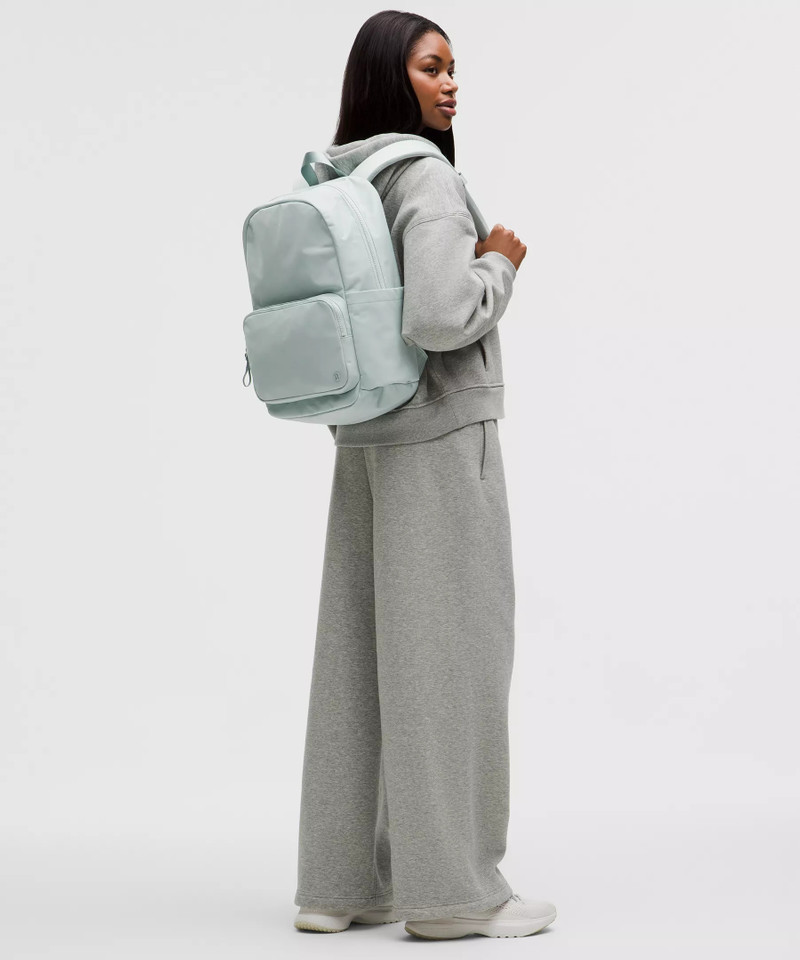 lululemon Everywhere Backpack 22L outlook