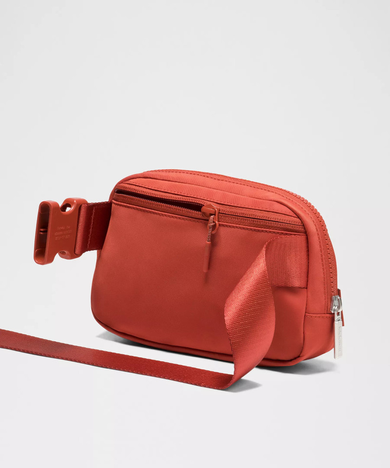Everywhere Belt Bag with Long Strap 1L 4