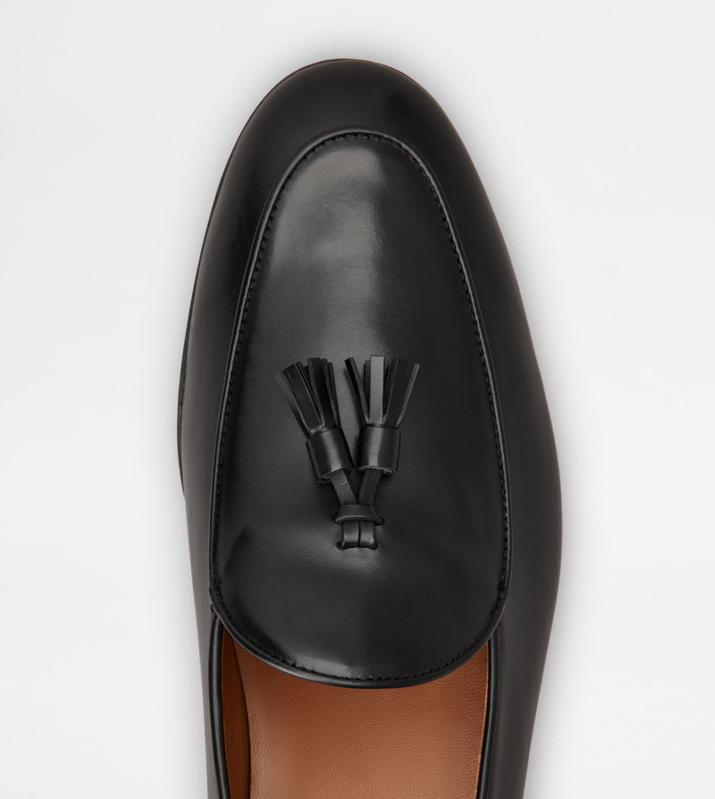 LOAFERS WITH TASSELS IN LEATHER - BLACK 5
