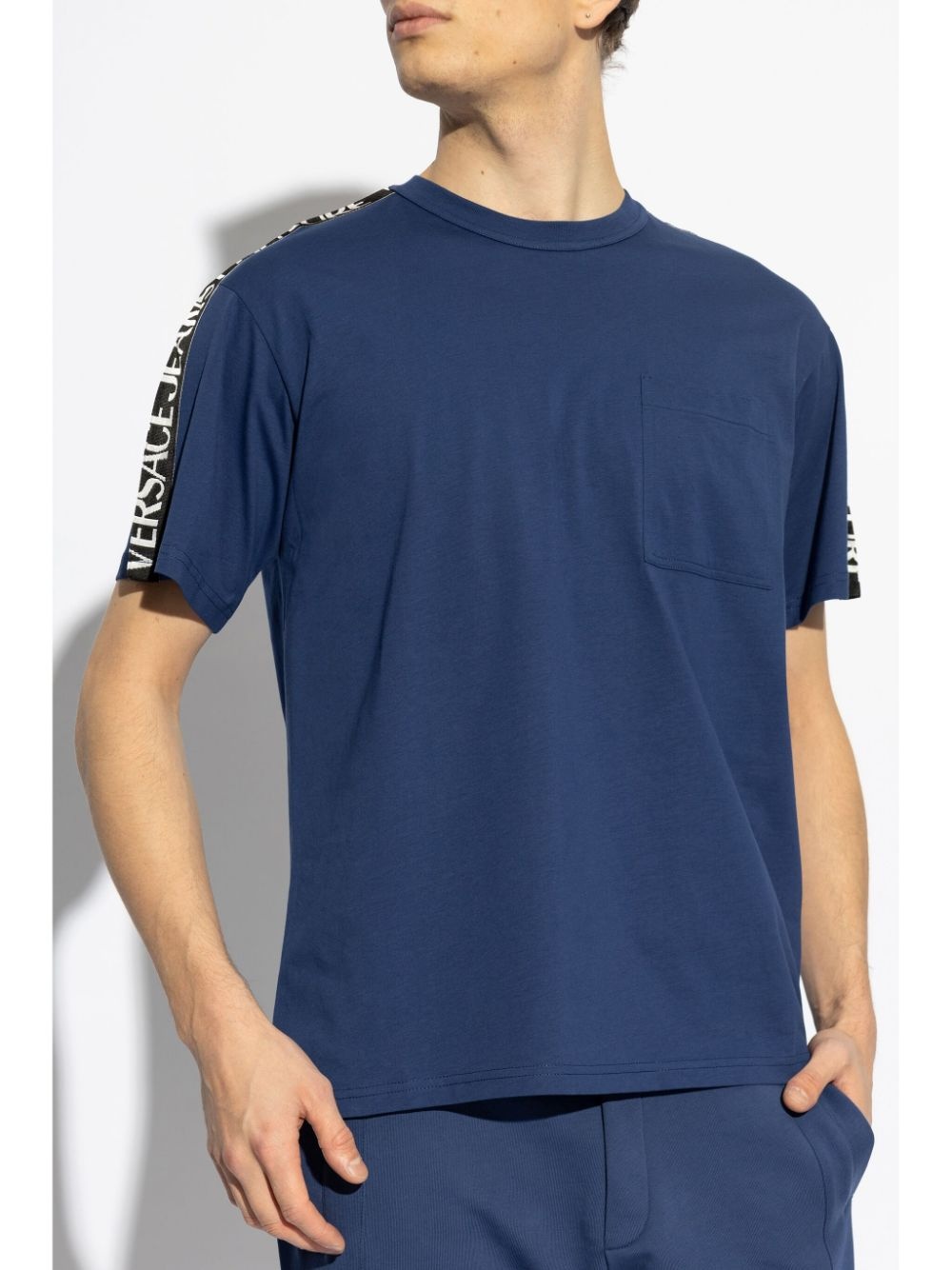 logo-print T-shirt - 3