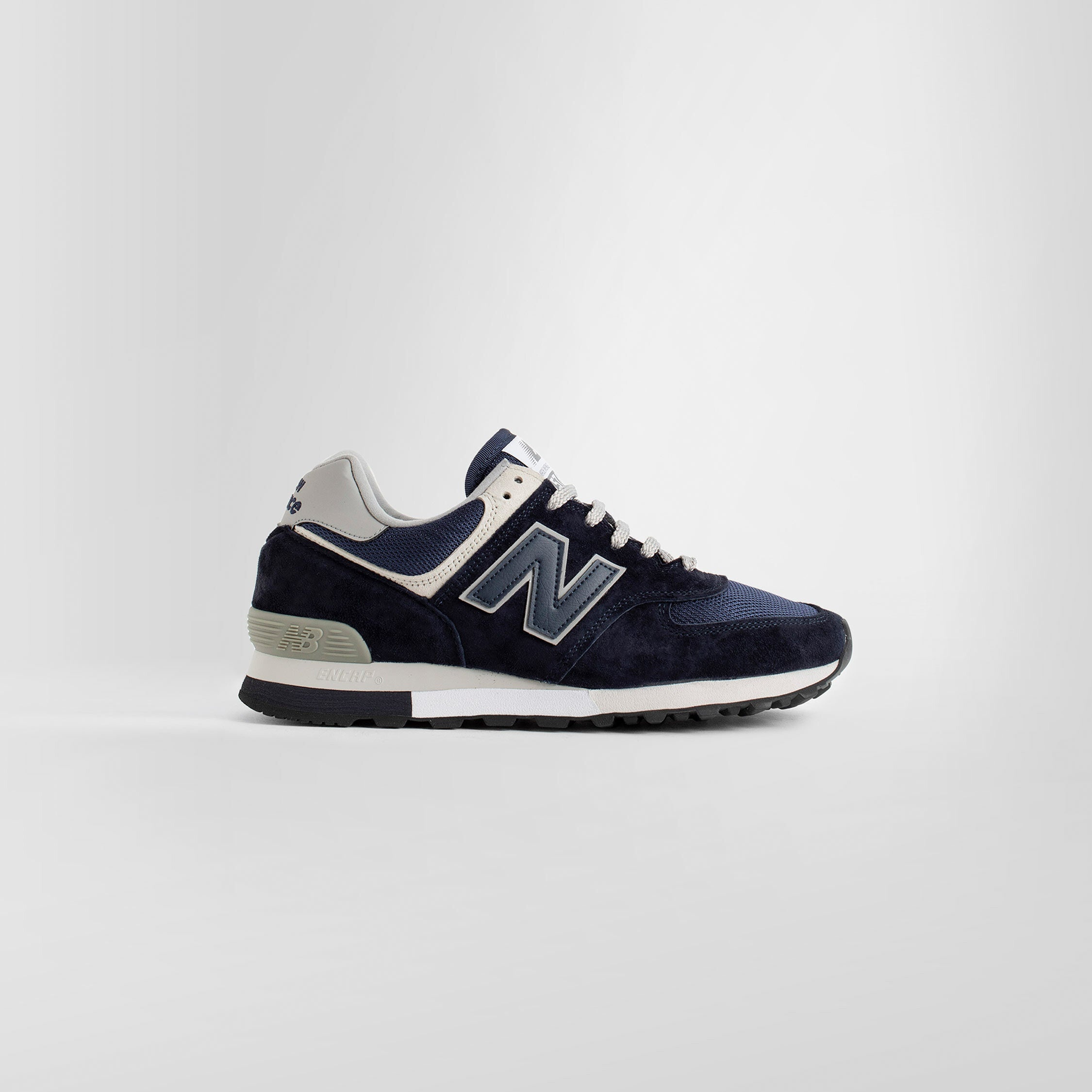 NEW BALANCE UNISEX MULTICOLOR SNEAKERS - 7