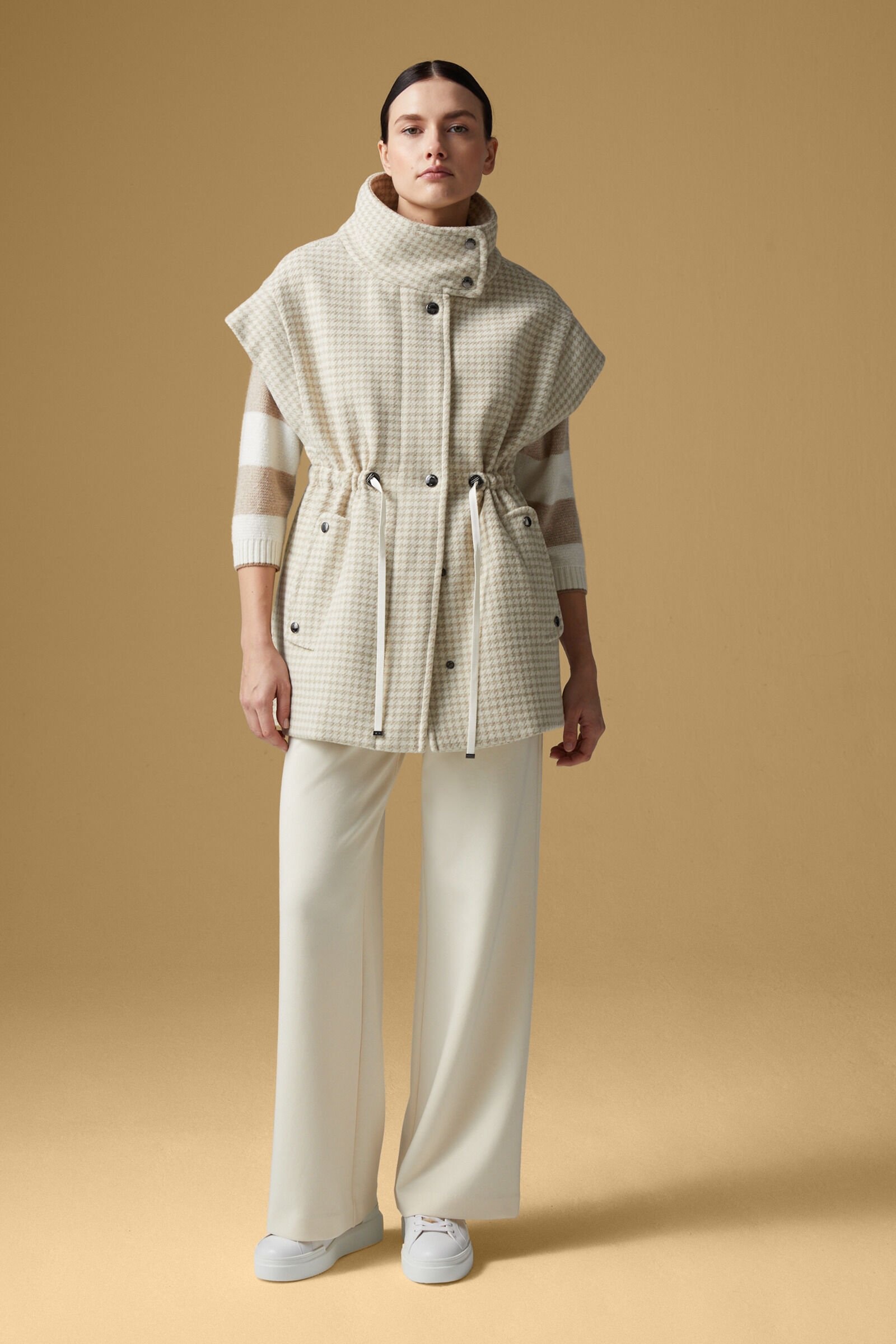 Elaia vest in Off-white/Beige - 4