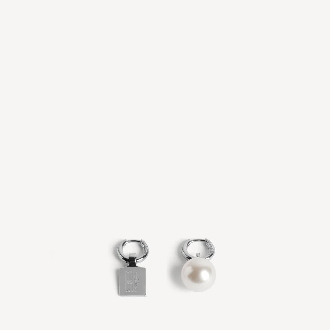 Malibu Pearl Earrings in Shiny Silver - 1