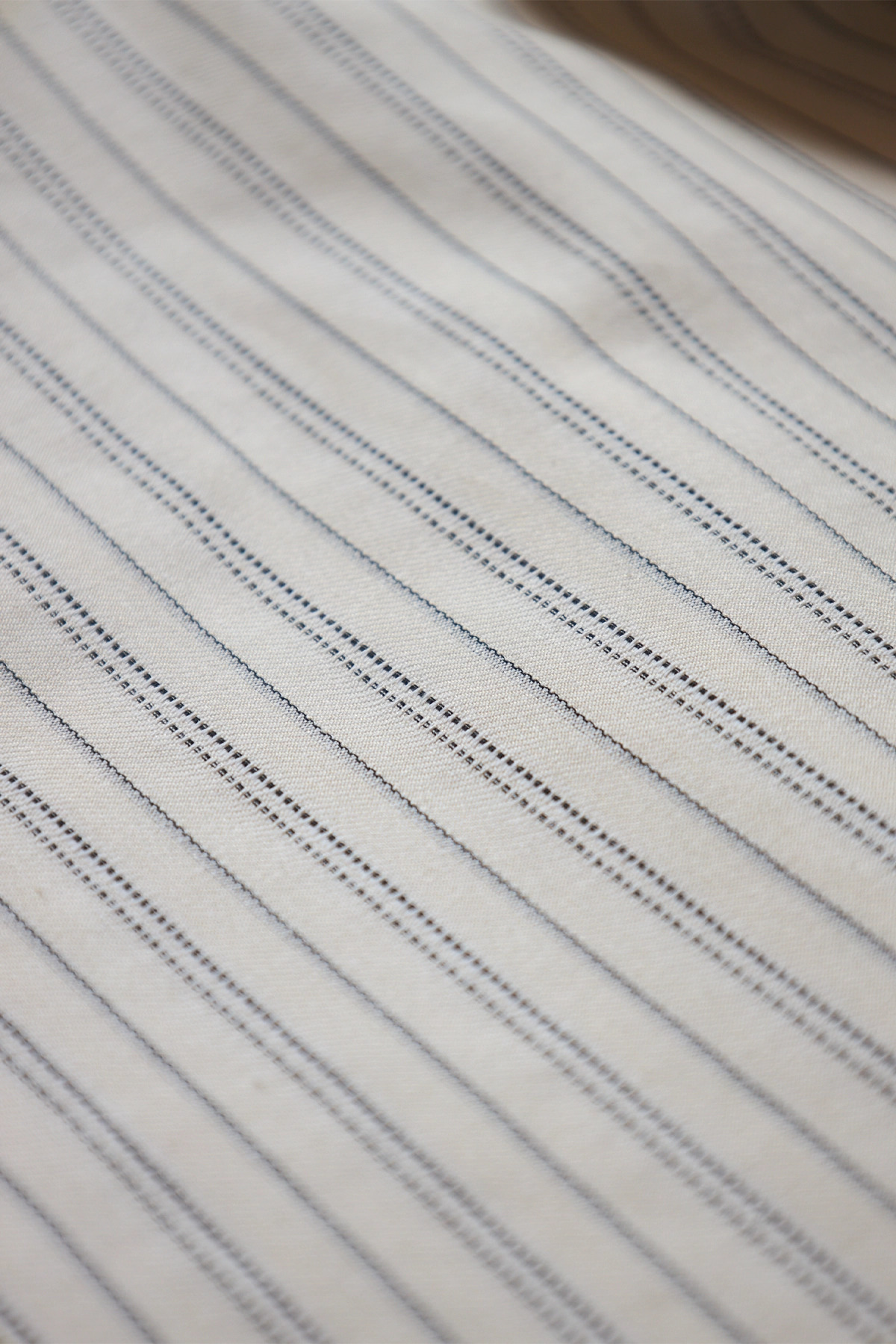 Maison Margiela Pinstripe Drawstring Shorts Beige - 3