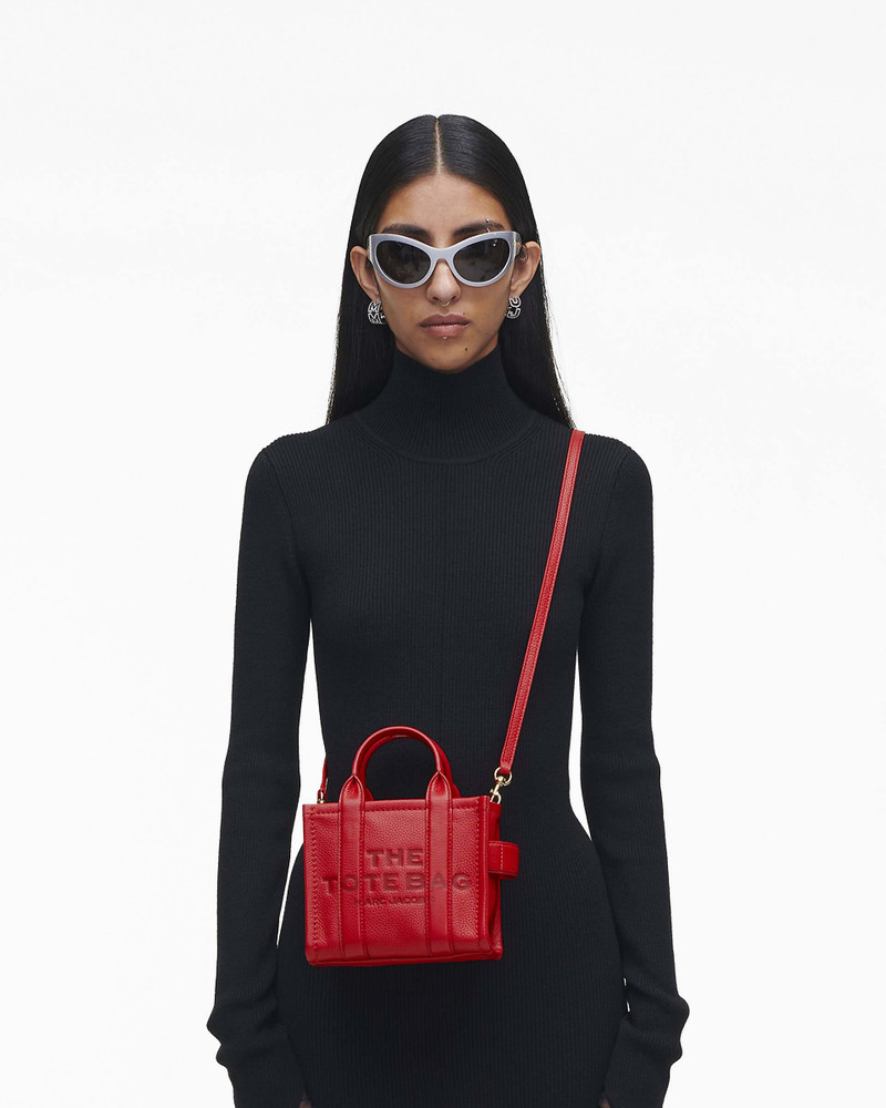 Marc Jacobs THE MICRO TOTE BAG outlook