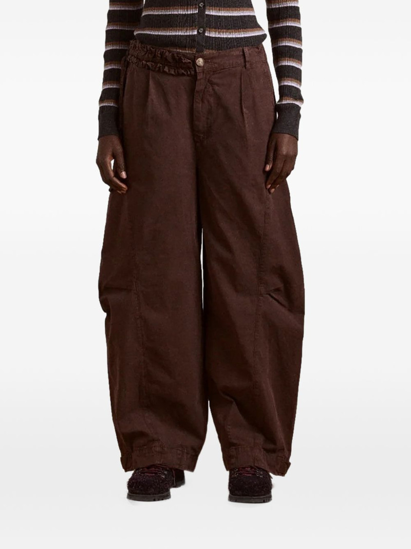 button-fastening trousers 1